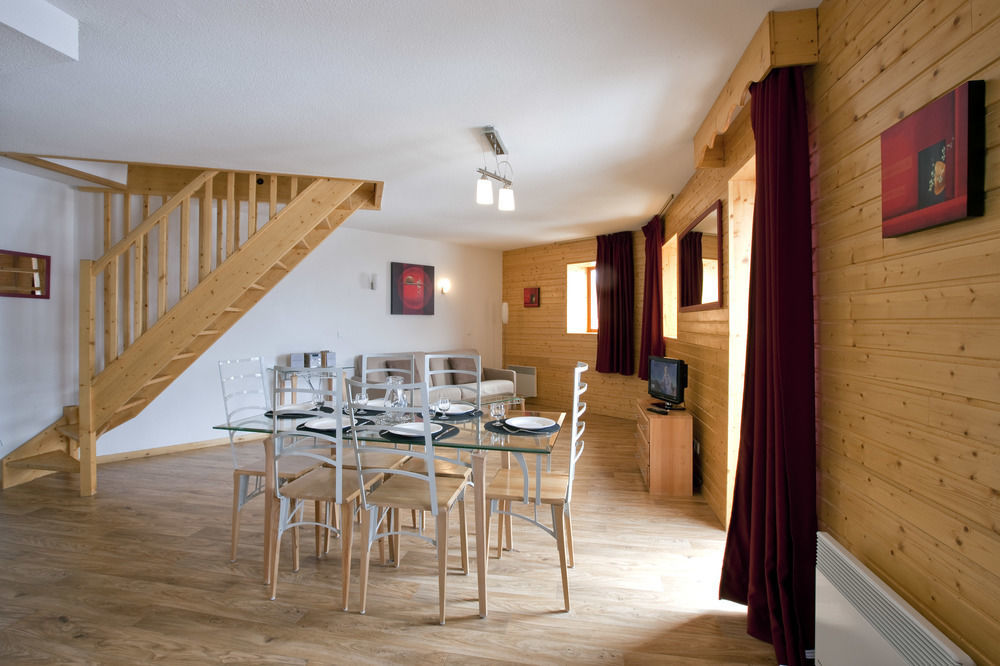 Les Balcons De Recoin - Chamrousse Aparthotel Buitenkant foto